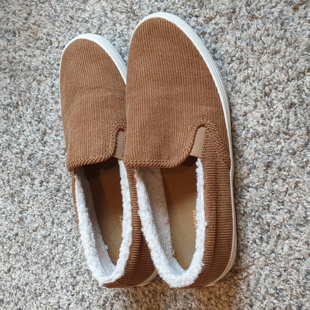 Corduroy sneakers